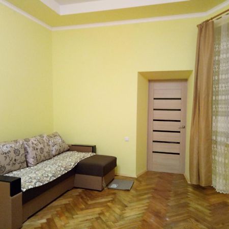 Apartment Ak. Kuchera Street Lwów Zewnętrze zdjęcie
