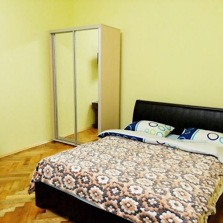 Apartment Ak. Kuchera Street Lwów Zewnętrze zdjęcie