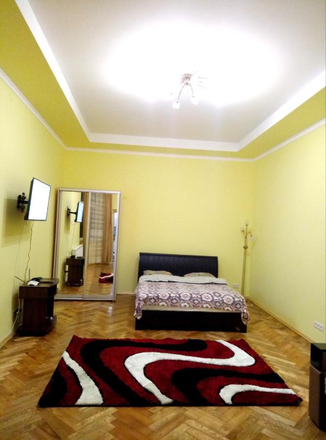 Apartment Ak. Kuchera Street Lwów Zewnętrze zdjęcie