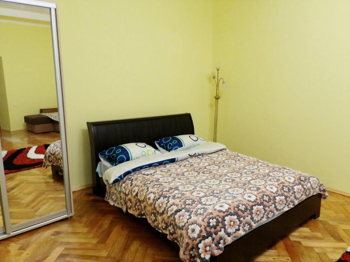 Apartment Ak. Kuchera Street Lwów Zewnętrze zdjęcie